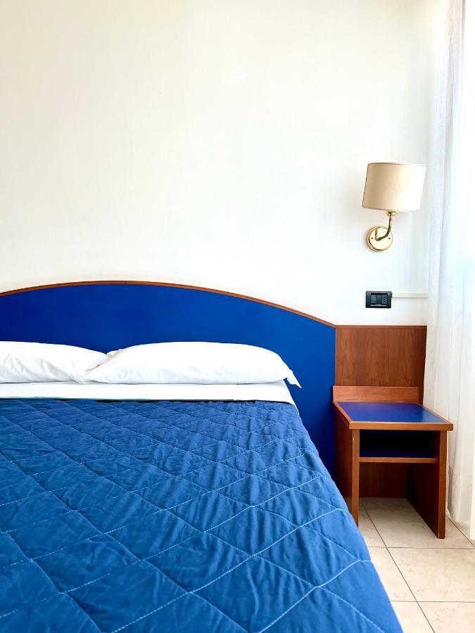 Hotel B&B Montecarlo Milano Marittima Esterno foto