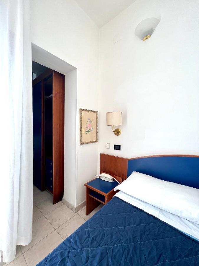 Hotel B&B Montecarlo Milano Marittima Esterno foto