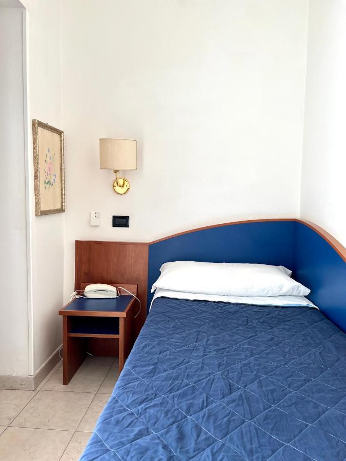 Hotel B&B Montecarlo Milano Marittima Esterno foto