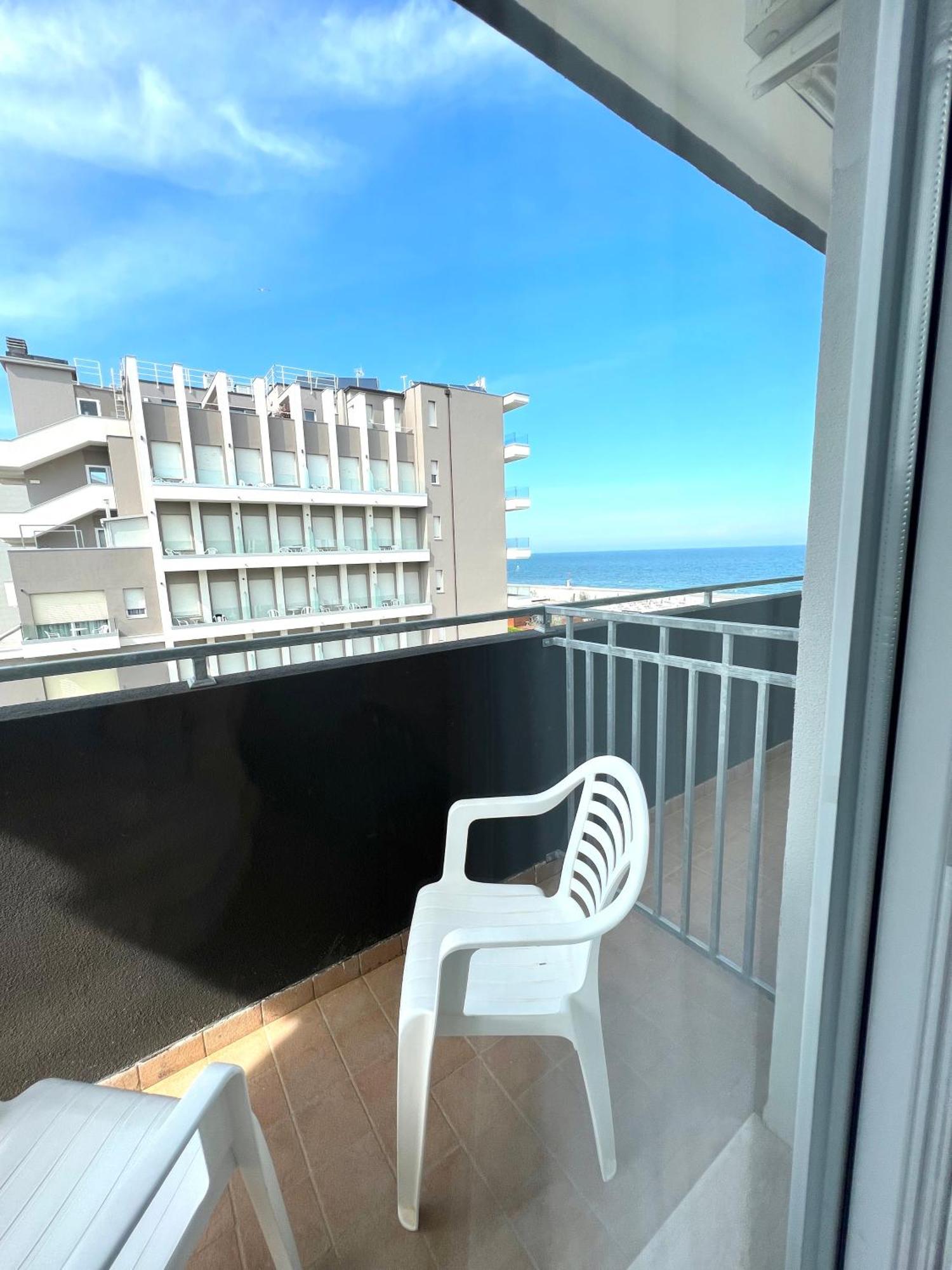 Hotel B&B Montecarlo Milano Marittima Esterno foto