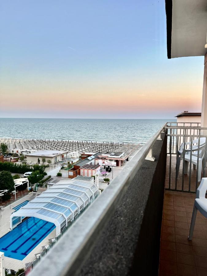 Hotel B&B Montecarlo Milano Marittima Esterno foto