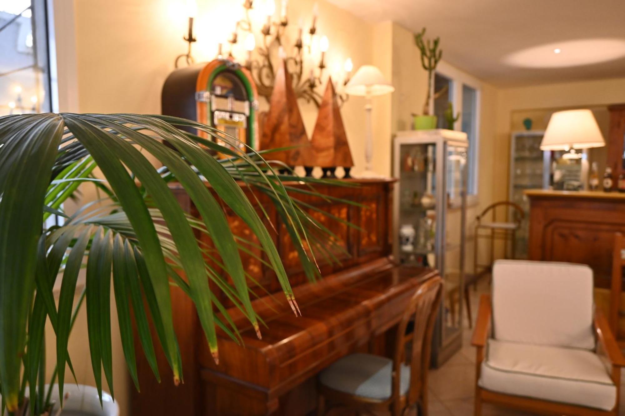 Hotel B&B Montecarlo Milano Marittima Esterno foto